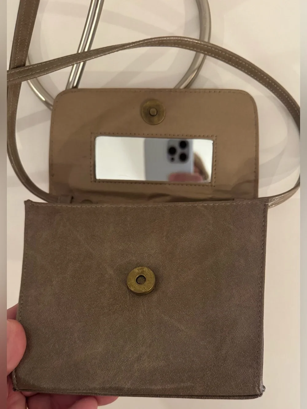 Vintage America Perry Ellis Taupe Leather Crossbody Bag *see Description* - Picture 8 of 16